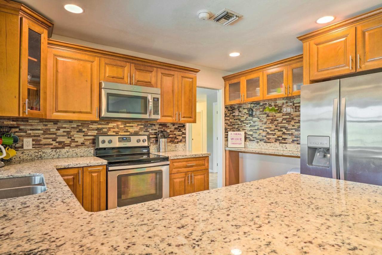 Pet-Friendly Fort Myers Home With Patio And Grill! North Fort Myers Exteriér fotografie